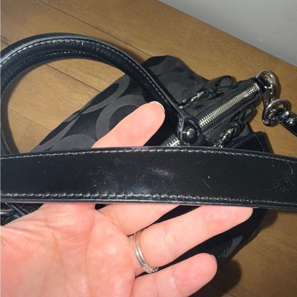 Coach Madison Signature Black Canvas Leather Zip Top Handle Satchel - Picture 5 of 8